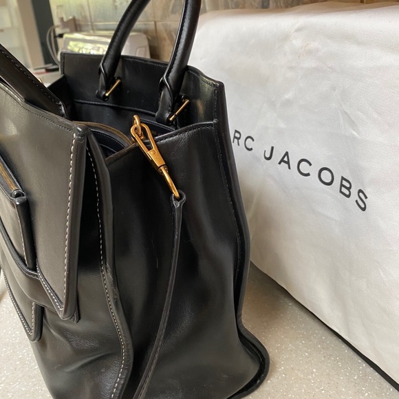 MARC JACOBS LEATHER BLACK BAG with Shoulder Strap - Picture 7 of 11
